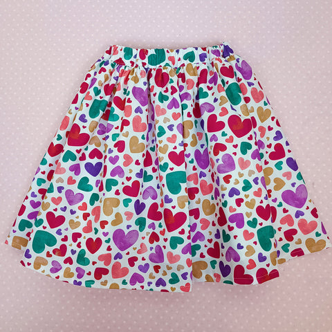 Παιδική φούστα με πολύχρωμες καρδούλες