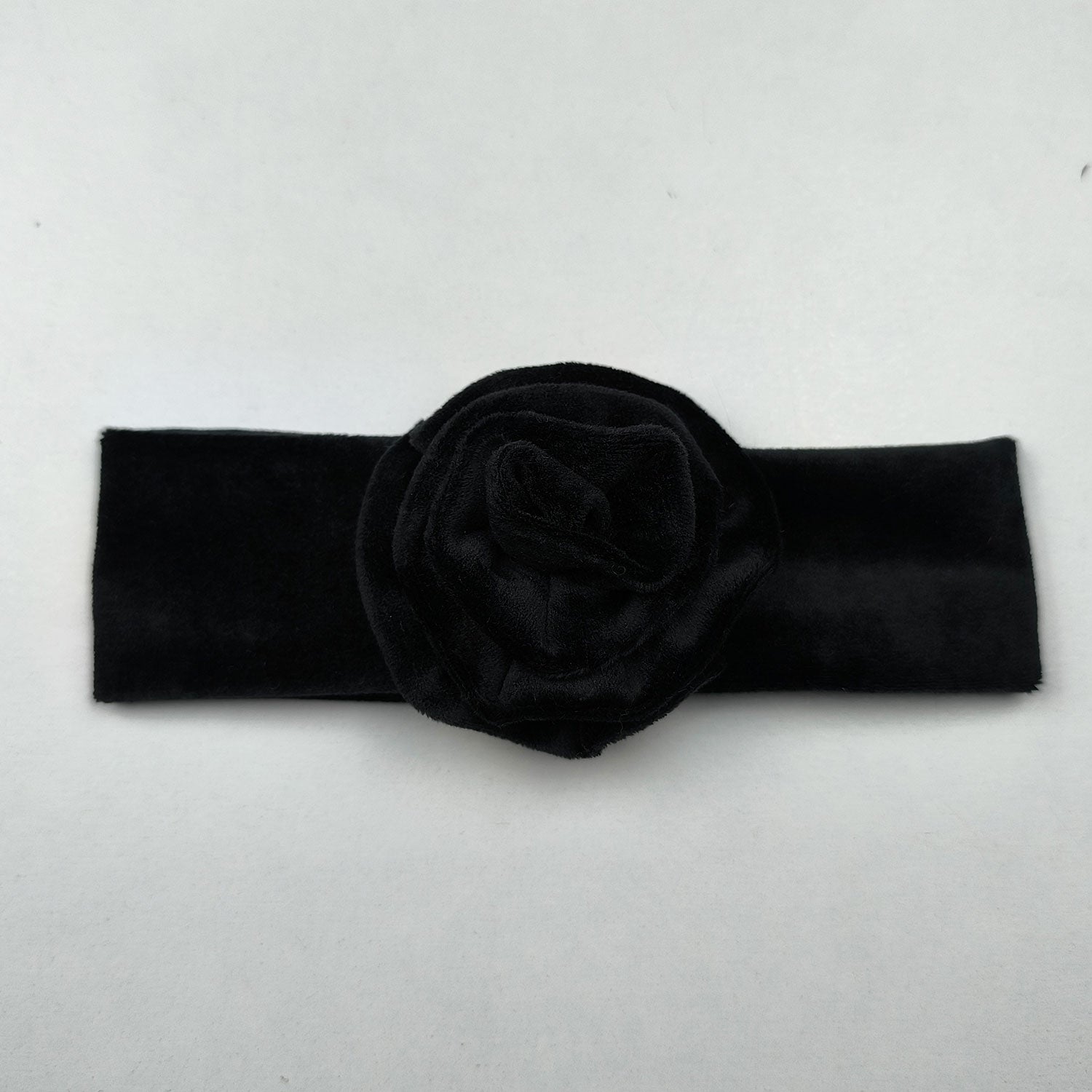 Κορδέλα βρεφική βελουτέ λουλούδι μαύρη