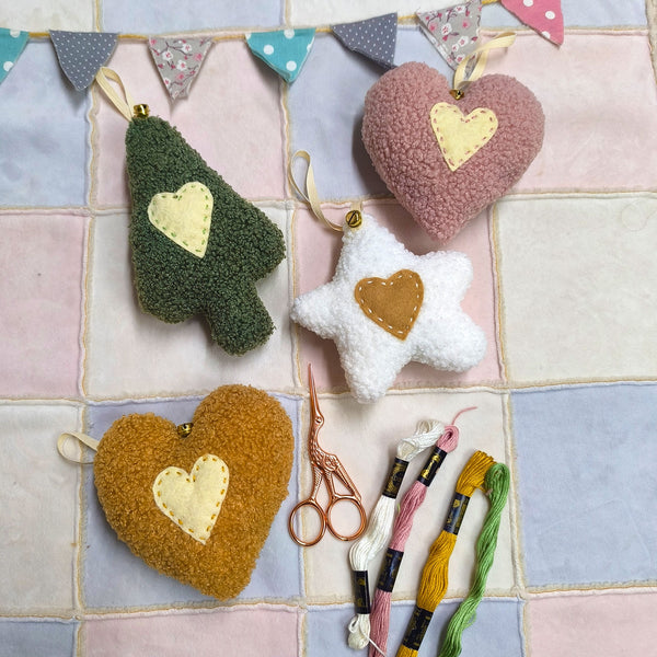 Χριστουγεννιάτικα λούτρινα στολίδια