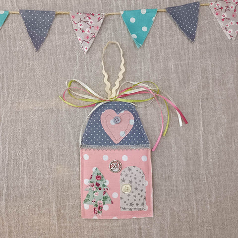 Γούρι 2024 σπιτάκι παστέλ