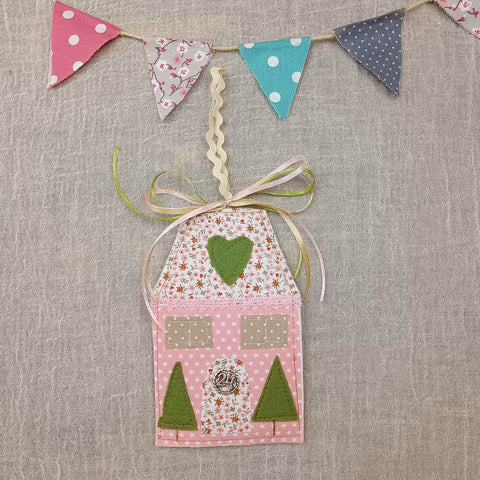 Γούρι 2024 σπιτάκι παστέλ